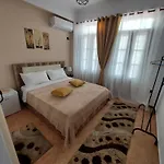 Godard Vlorë
