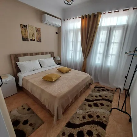 Godard Wlora