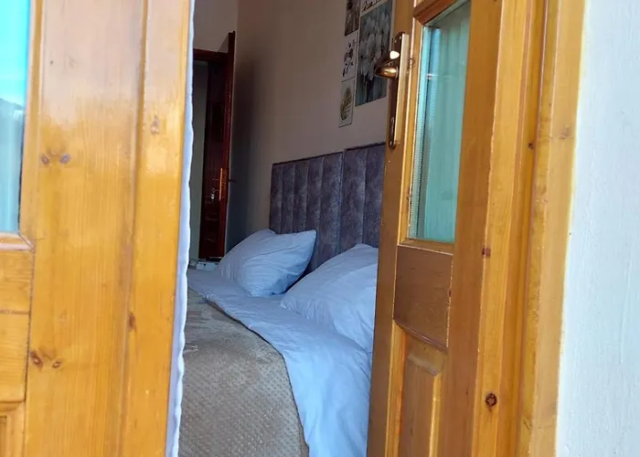 Godard Bed & Breakfast 3*