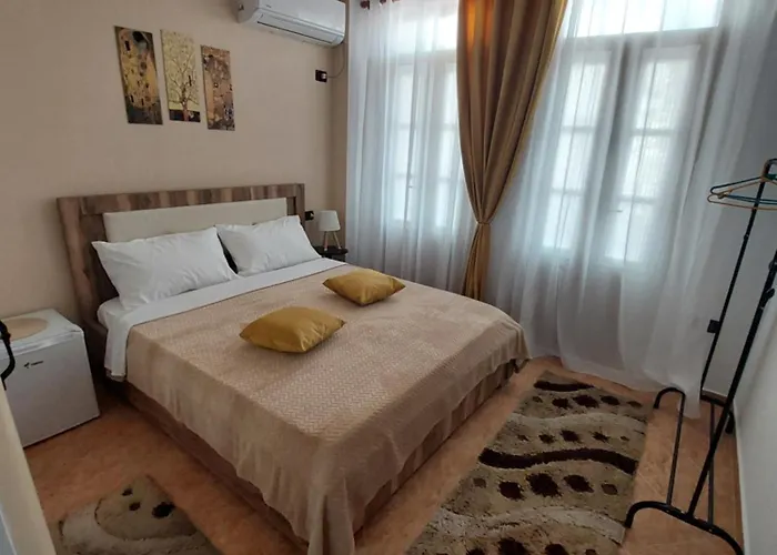 Godard Vlorë